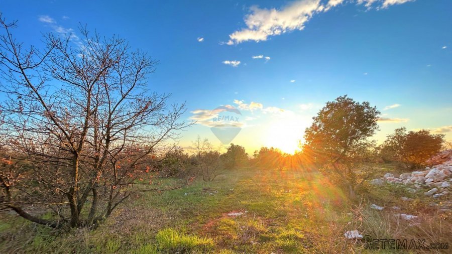 Građevinsko zemljište , panoramski pogled na more