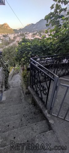 Prodajem dve kuce u Sutomoru - 12