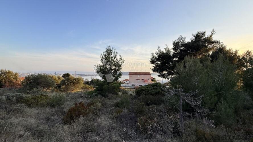 Građevinsko zemljište 1167 m² Kaštel Sućurac – M1 zona, pris