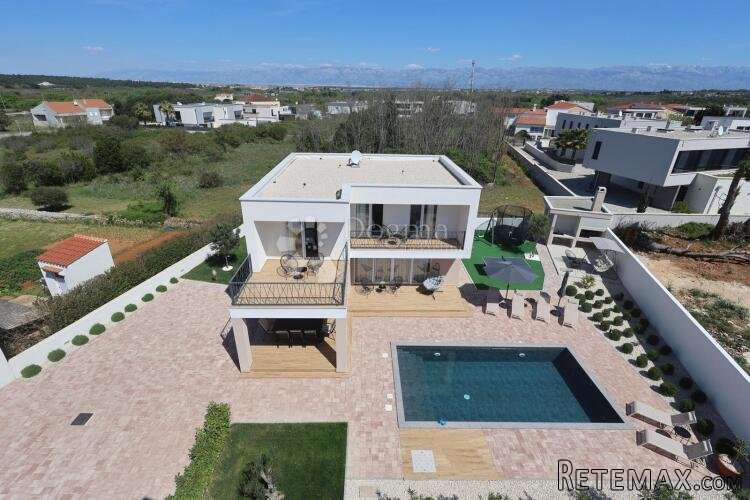 Moderna kuća s bazenom -178m2, mirna lokacija - 3