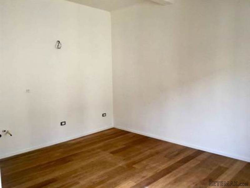 Homes for Sale in Lucca, Tuscany..