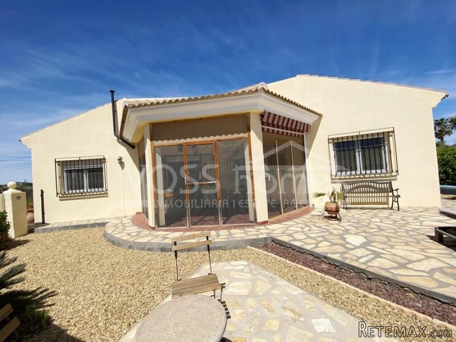 NEW & EXCLUSIVE TO VOSS HOMES - A beautifully presented 3.. - 14
