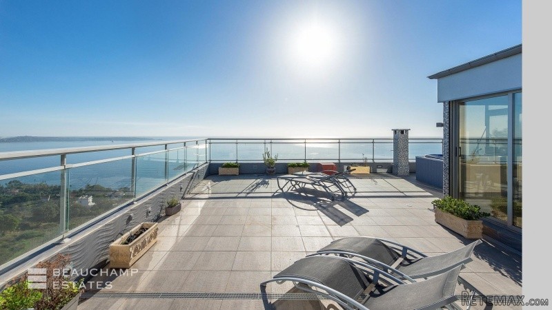 3-bedroom penthouse with the.. - 2