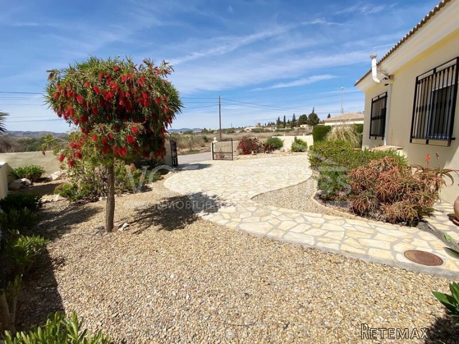 NEW & EXCLUSIVE TO VOSS HOMES - A beautifully presented 3.. - 17