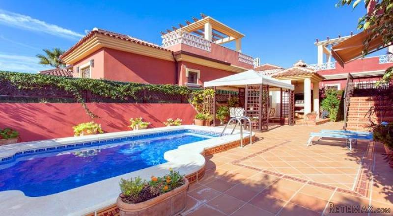 3 Bedroom 3 Bathroom Villa In Ciudad..
