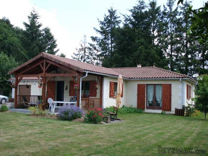 Beautiful 3 Bed Detached Bungalow Near..