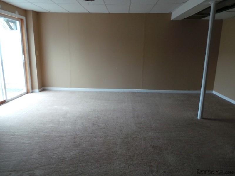 15b Continental Ave Cohoes, NY, 12047.. - 2