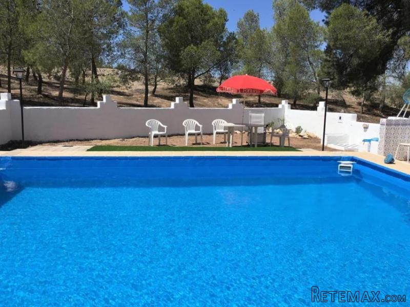Villa with casita and pool in Villena.. - 2