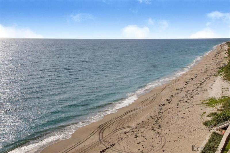 2 bedroom Residence For Sale: Singer..