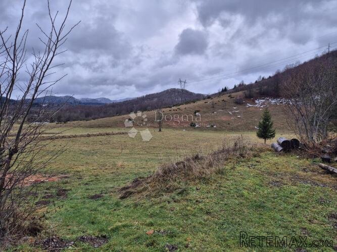 GRAĐEVINSKO 1588m2 + POLJOPRIVREDNO 6313m2 MRKOPALJ - 2