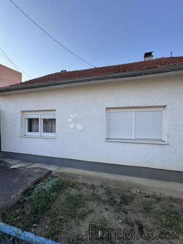 POTENCIJAL ZA GRADNJU NOVE KUĆE - 504 m2 - 2