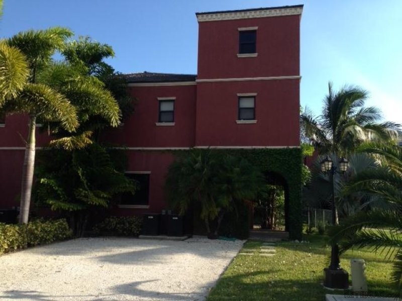 Apartment/townhouse - Turnberry..