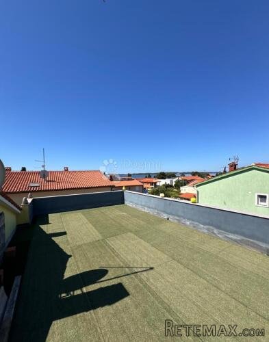 FAŽANA 3 STANA + KROVNA TERASA 200M OD MORA