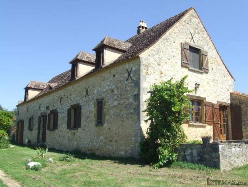 House And Outbuildings Set On Over 10.. - 2
