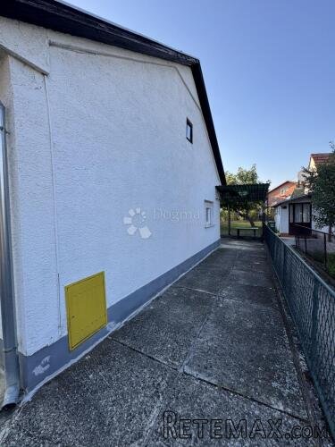 POTENCIJAL ZA GRADNJU NOVE KUĆE - 504 m2 - 3