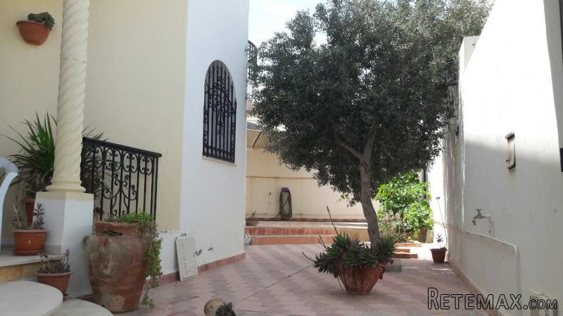 Villa sur deux niveaux a Bohssina - 2