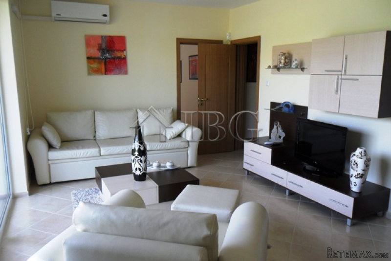 Stylish Two-Bedroom Apartment in Solo 2..