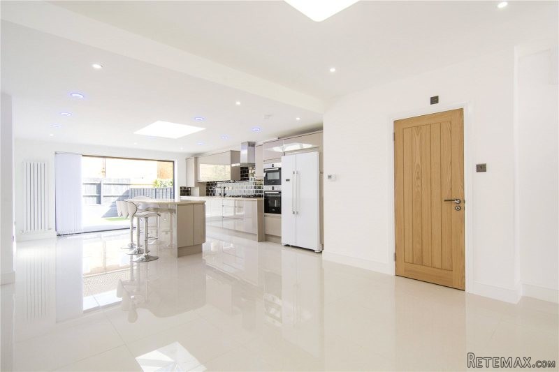 Property - London - For Sale