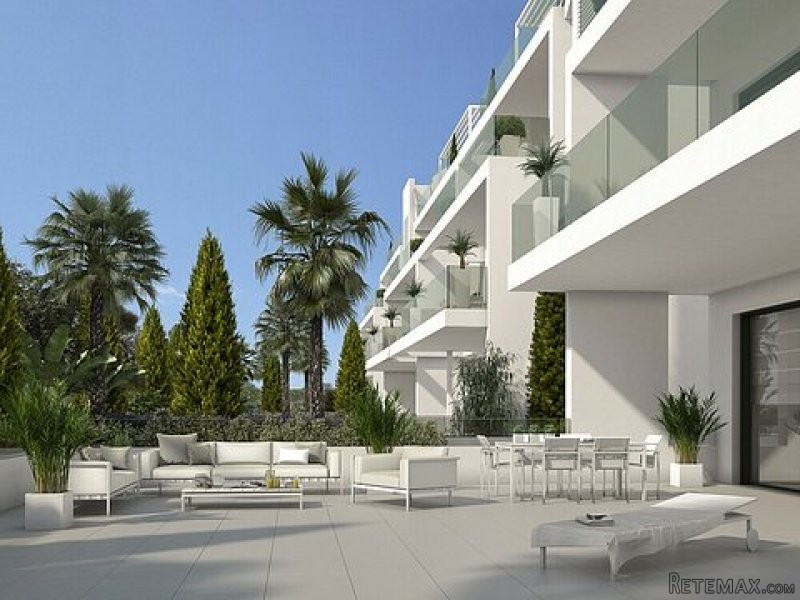 * 1st Floor Apartment with 65m2 Terrace