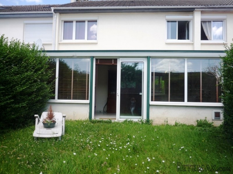 4 Bedroom Suburbian House For Sale
