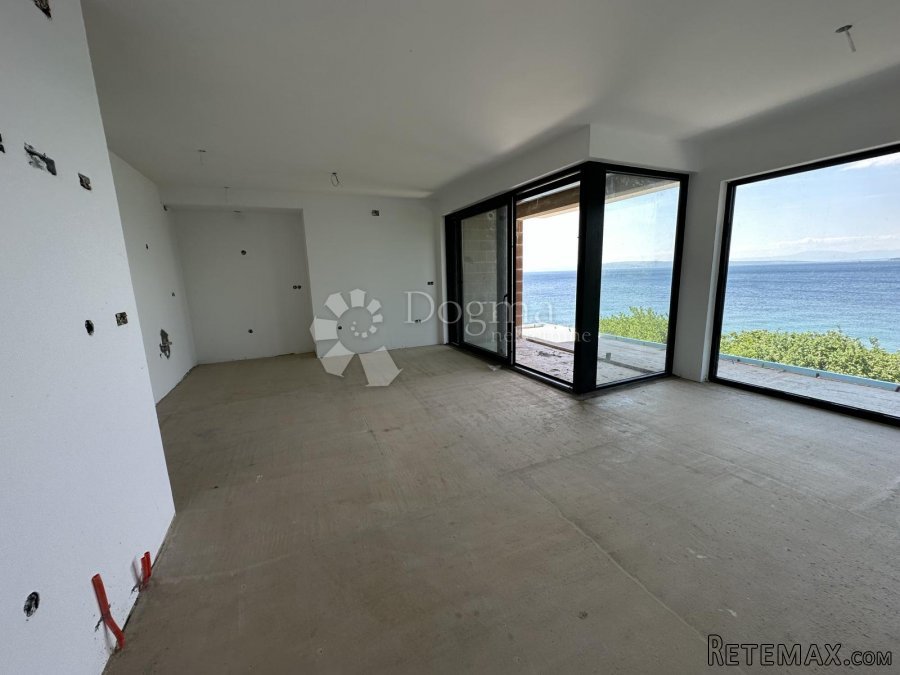 Penthouse 1.RED DO MORA - 4