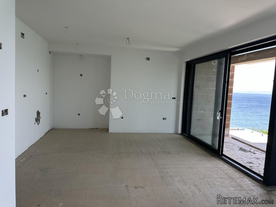 Penthouse 1.RED DO MORA - 5