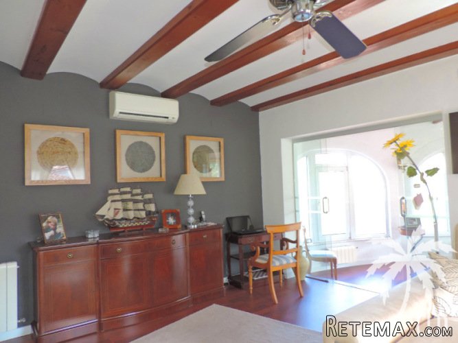 This Villa is distributed in: 2 Bedrooms, 2 bathrooms, one.. - 5