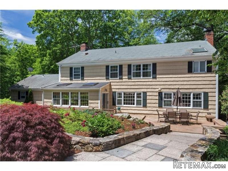 5 bedroom House For Sale: 31 HORSESHOE.. - 2