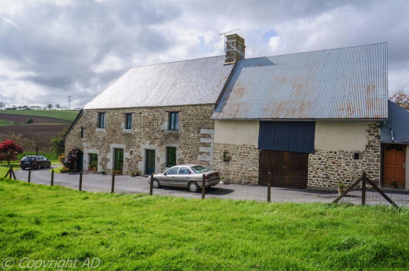 Pretty Stone House Set Close To The..