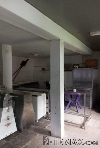 Prodajem pekaru 170m2 - 9