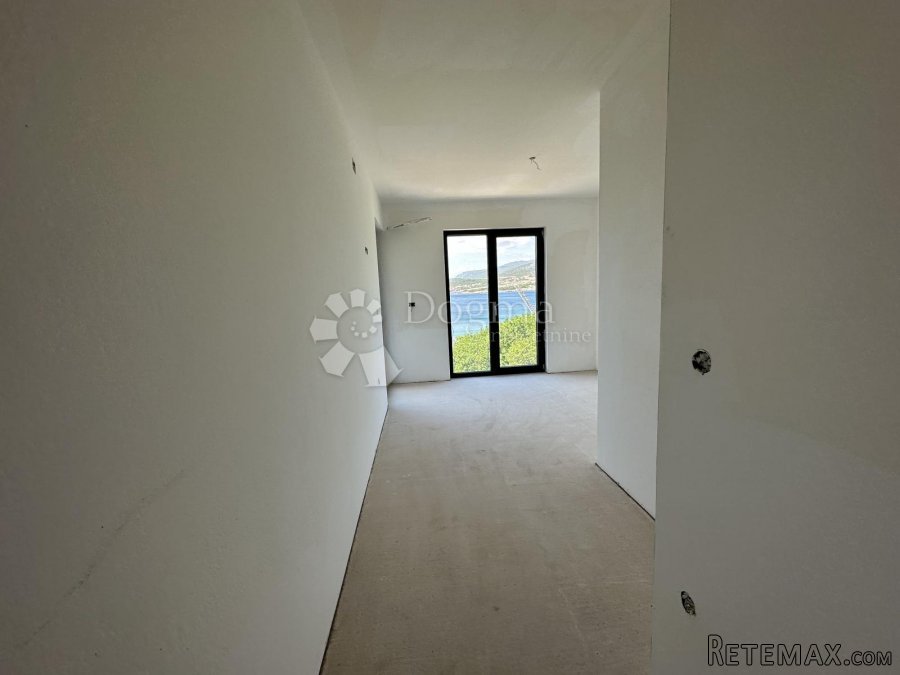 Penthouse 1.RED DO MORA - 10