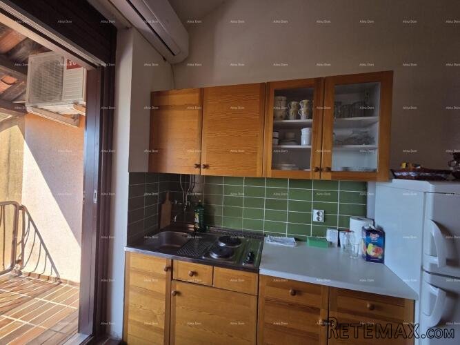Duga Uvala, stan s galerijom, 300 m od mora! - 2