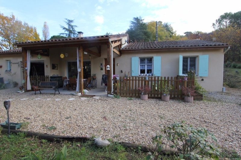 Nice House set in a Lovely Plot