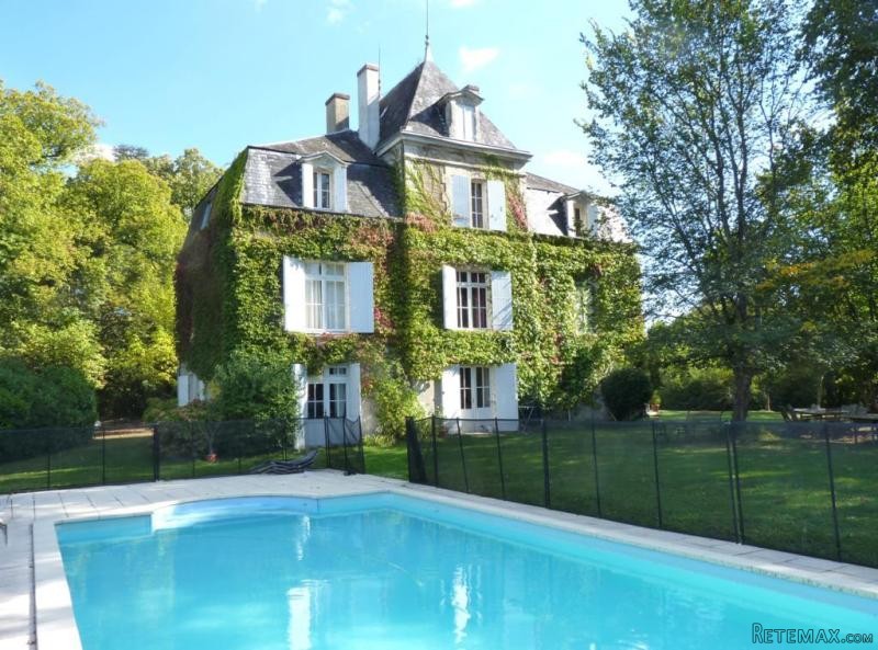 Manor House With Land And Swimming Pool..