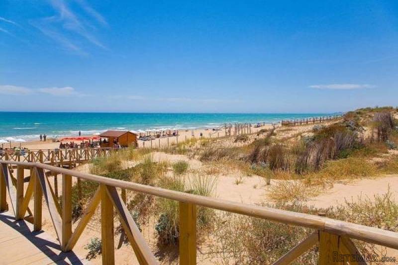 2 Bedroom 2 Bathroom Apartment In.. - 2