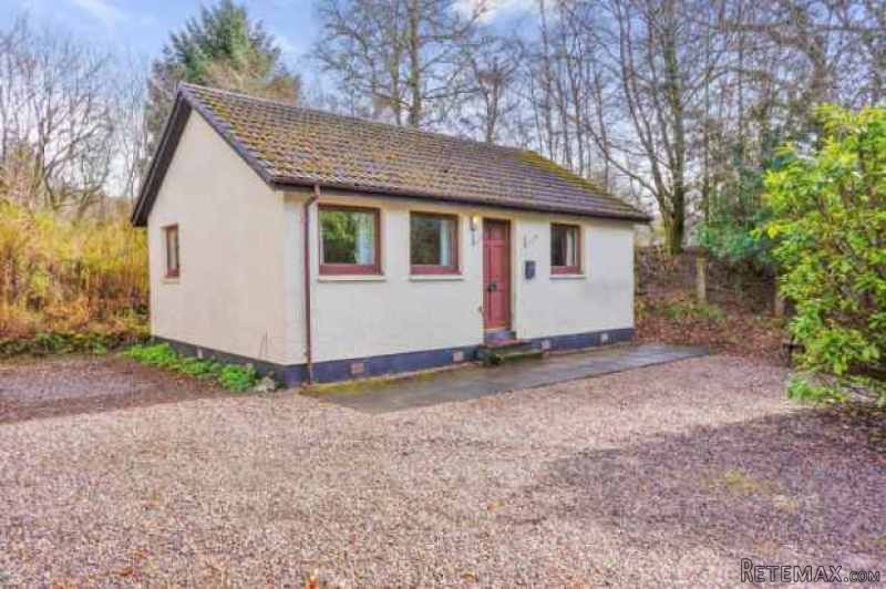 2 bedroom, Detached Bungalow house for..