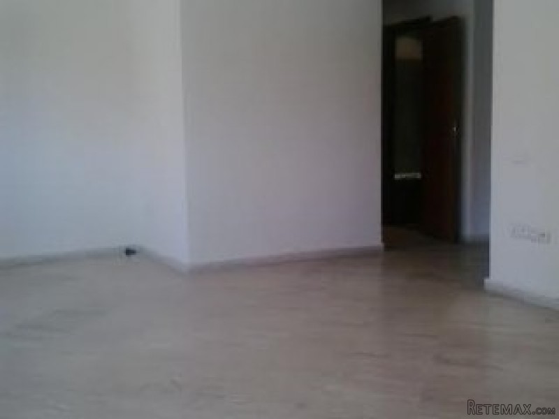 Apartment 2 Beds - lounge- 1.5 Bath -..