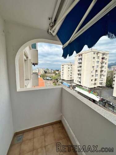 Trosoban stan, Bar(centar), 340.000Eur - 5