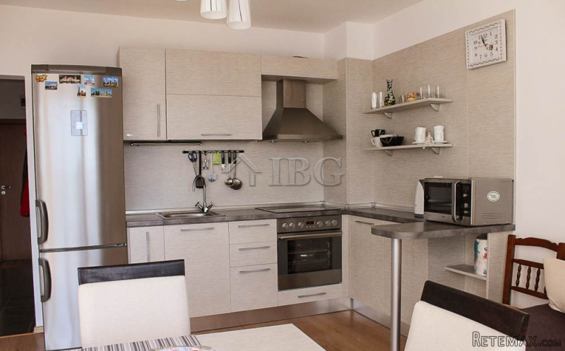 Luxury 1-bedroom apartment with pool..