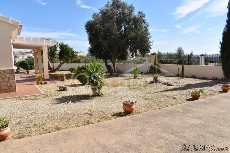 EXCLUSIVE TO VOSS HOMES - A spacious, recently decorated.. - 7