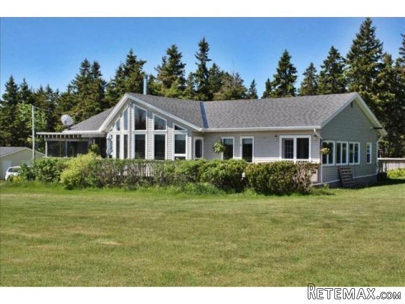 3 bedroom House For Sale: 1125 Blue Sea..