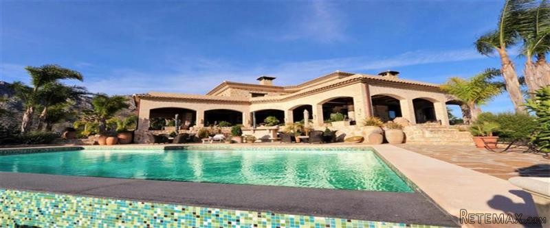 8 Bedrooms - Villa - Alicante - For Sale