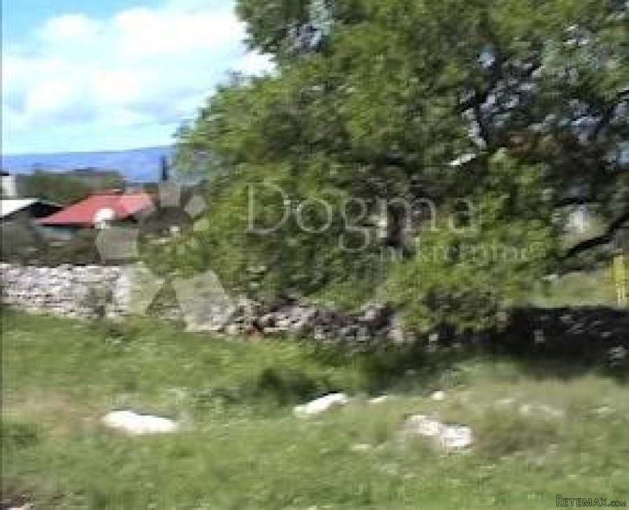 GRAĐEVINSKO ZEMLJIŠTE HVAR - 3