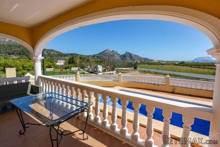 Modern villa with pool for sale in Sagra within easy.. - 3