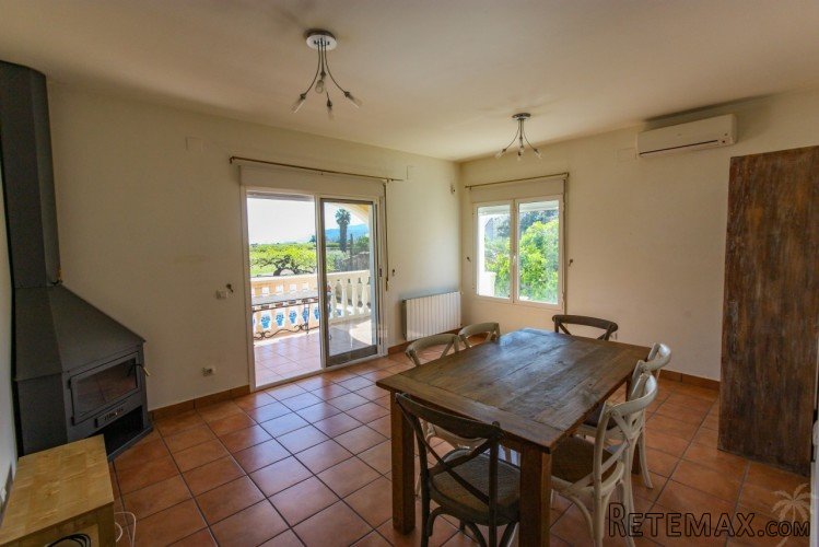 Modern villa with pool for sale in Sagra within easy.. - 4