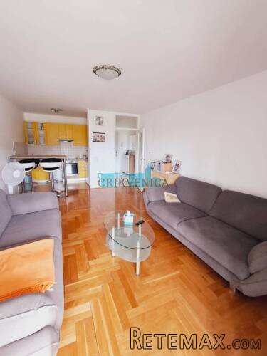 CRIKVENICA - stan 50 m2, pogled na more, lift