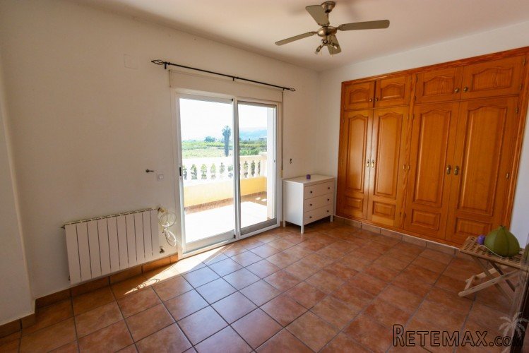 Modern villa with pool for sale in Sagra within easy.. - 7