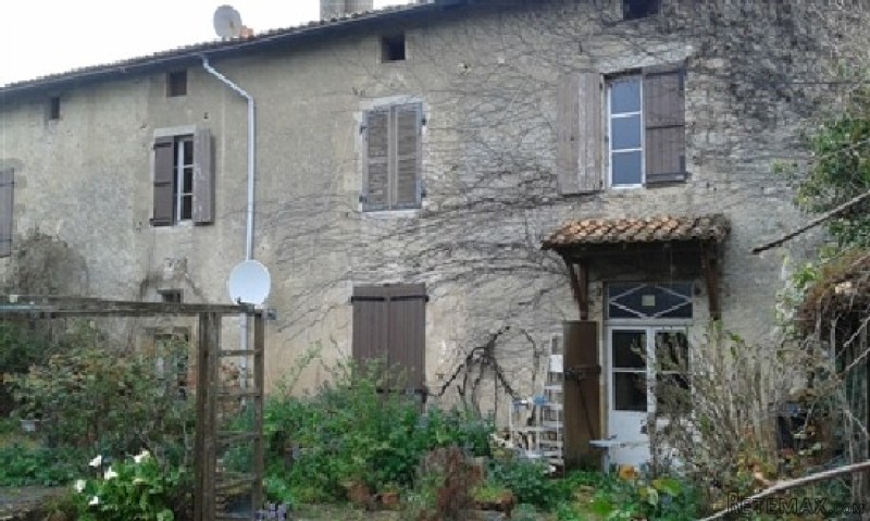 4 Bedroom House For Sale - 2