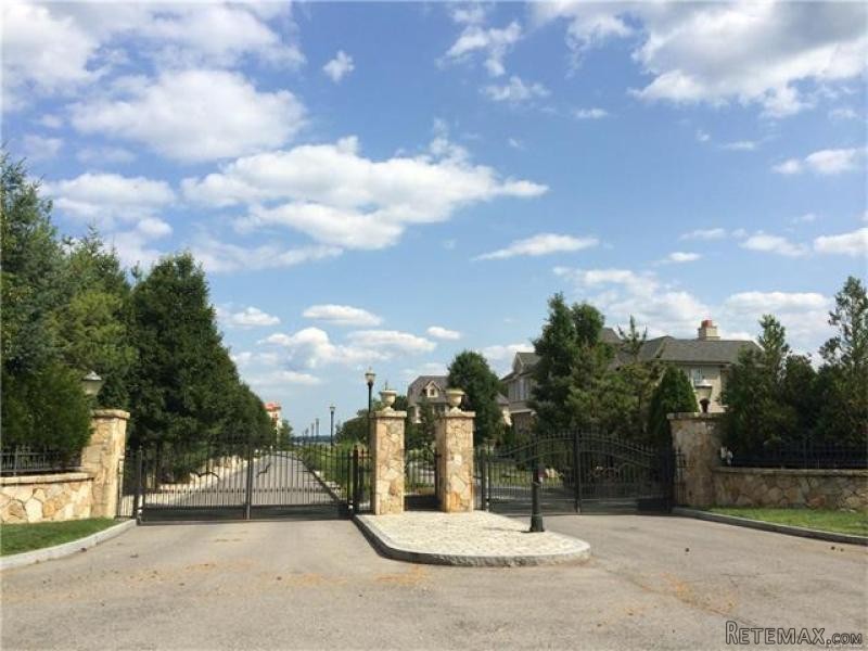 Land For Sale: 5 Brittany Lane New..