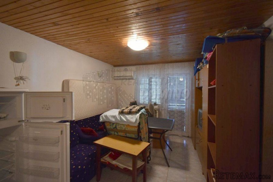 Dvojna kuća sa velikom okućnicom-Uvala Soline! - 3